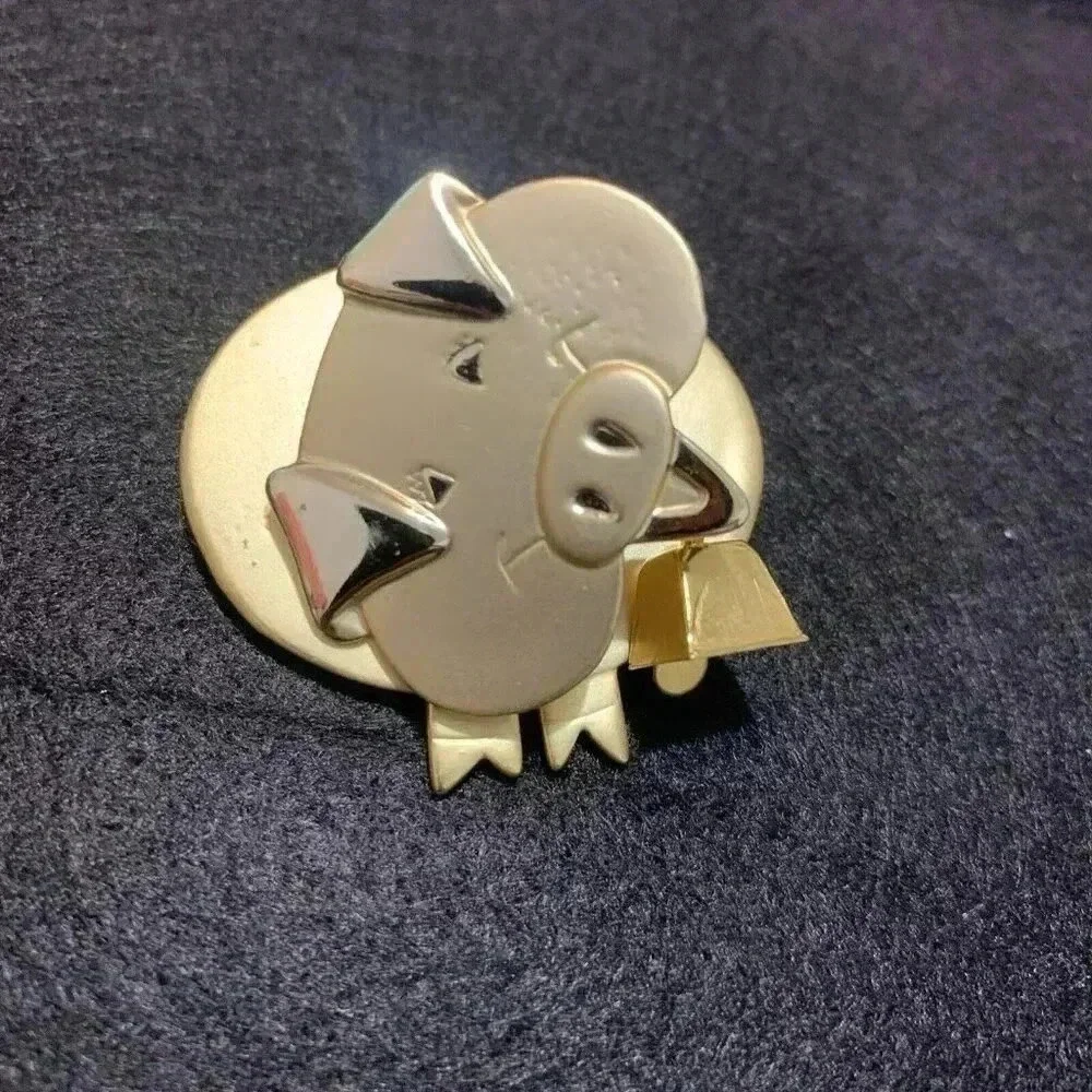 Gold Tone Pig Bobble Head Broach 1.5 in Tall Green Acres‎